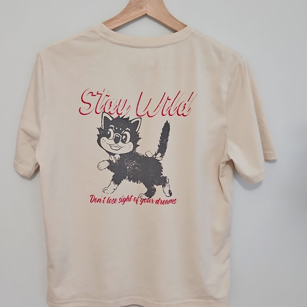 Cream T-shirt With Cat On Back